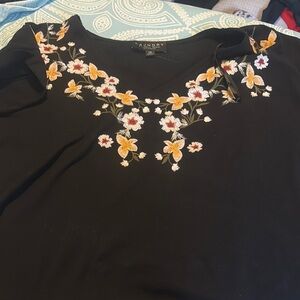 Laundry By Shelli Segal Gold and White Embellished Short Sleeve Blouse